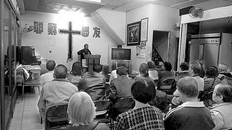 罹患癌症三期家住五股的鄭姊妹，在一次偶然機會得知恩友中心有提供救濟物資，可協助暫度難關