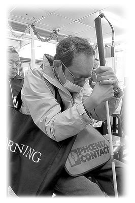 75歲的高姊妹罹患三高及失智症，牙口又不好，唯一的兒子又有思覺失調症