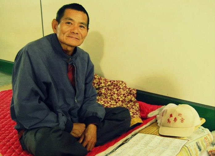 地下道的陳阿伯