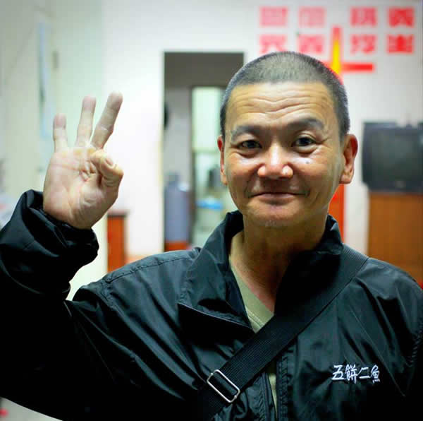 他是我台南恩友的同工，家人。  請叫他阿全。