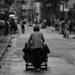 這天（2013/06/06），是恩友頭份教會開始供餐的第一天。