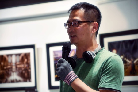 Don Schumann，大家都叫他Don（唐）弟兄，1988年他開始在香港從事商業攝影