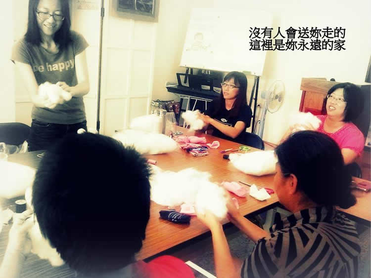 沒有人會送妳走，這裡是妳永遠的家…