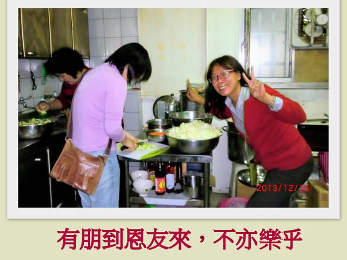 臉書上的好友Joey Su帶著兩位天使夥伴歡歡喜喜的來到我們鐵支路旁的恩友中心