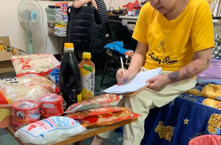 40歲的洪媽媽，洗腎洗了 20年因免疫系統出了問題，患上了紅斑性狼瘡…。