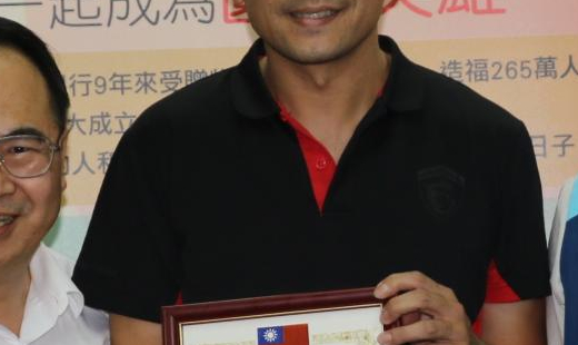 微星科技長期做公益 贈恩友友中 1500公斤白米 好日子愛心大平台