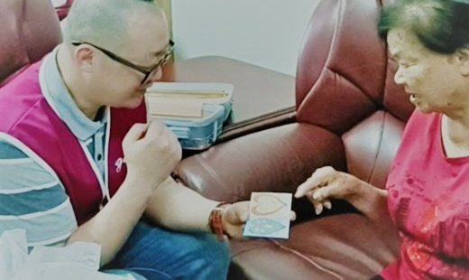 探望住在南投的阿卿姨