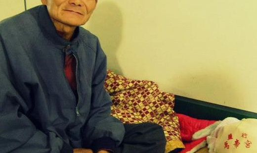 地下道的陳阿伯