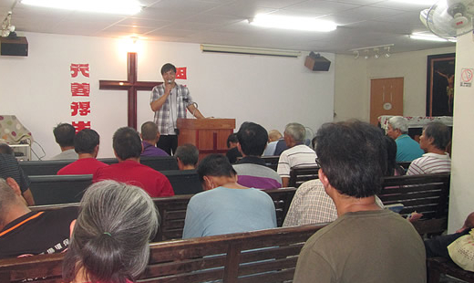 熱愛音樂的我，過去也曾失去信心，但期待自己的音樂，能鼓勵更多恩友，重新站立