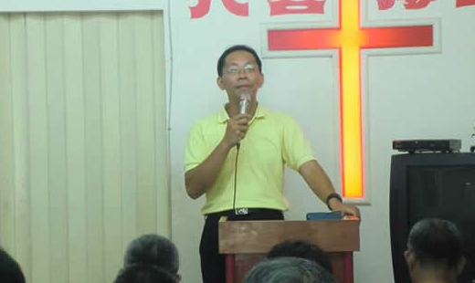 我們一直沒有忘記浸信會宏恩堂的林牧師。因為他是第一位來到台南恩友中心協助福音證道事工的牧者。