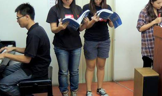 常常聽到其他人對街友的負面評價，因為我一無所知、就算抱持懷疑也不能替他們說些什麼