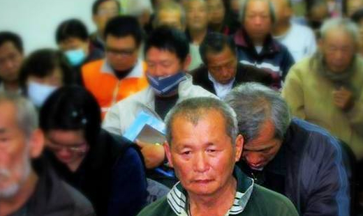 來自屏東的南哥，失去了親人和朋友，沒有了住所沒有了溫飽。