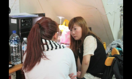 她是台南恩友的社工亭諭。來到這裡上班已經快半年了。