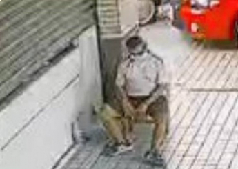 敬畏耶和華的，大有倚靠；祂的兒女也有避難所。敬畏耶和華就是生命的泉源，可以使人離開死亡的網羅。