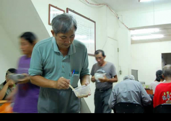 輝仔他是輝仔，從認識他至今，總覺得他不像個街友。