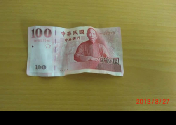 傍晚五點半，台北仔一身水泥灰的衝進教會