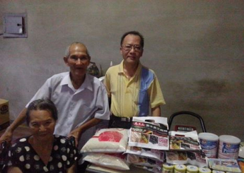 昨天來到黃弟兄位在頭份鎮牛欄肚山上的住處探訪