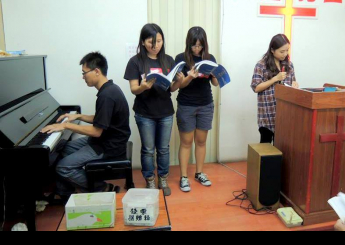 常常聽到其他人對街友的負面評價，因為我一無所知、就算抱持懷疑也不能替他們說些什麼