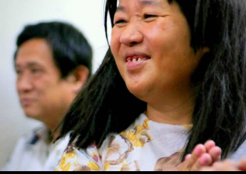 她第一次來台南恩友中心，是星期三的下午，我剛從嘉義恩友中心回到台南。