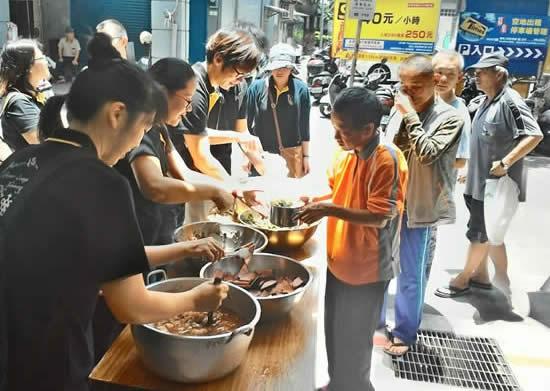 中華福音神學院神學生  來台北恩友中心服事 