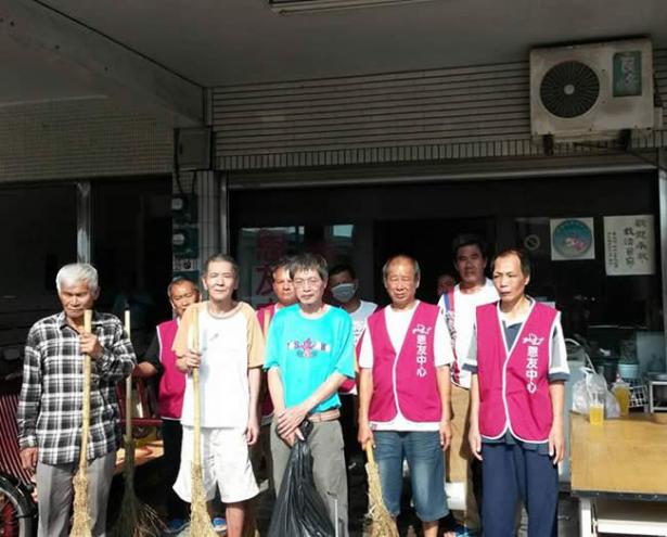 台南中華恩友中心，永康恩友中心社區打掃服事，回饋社會各界對恩友中心的支持與疼惜。