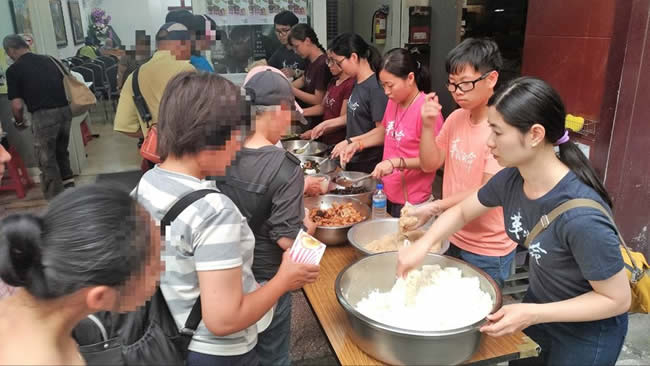 來自香港建道神學院的同學們，前來 台北恩友中心 參訪