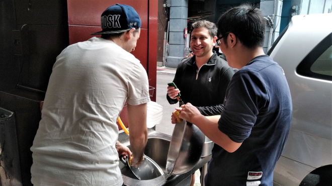 Salt Ministry 團體  協助台北恩友中心共餐