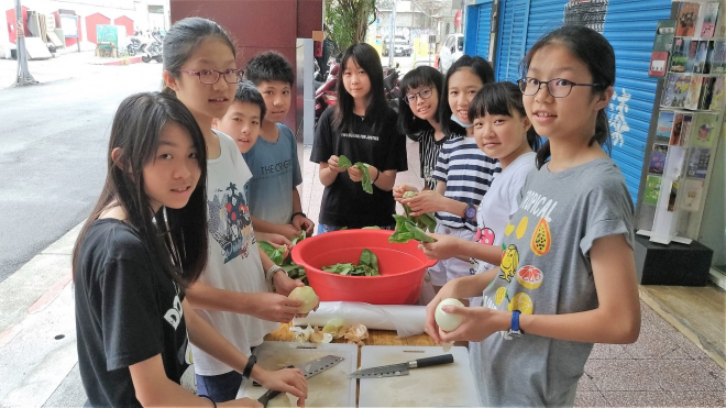 信望愛基金會邀年輕學子擔任志工