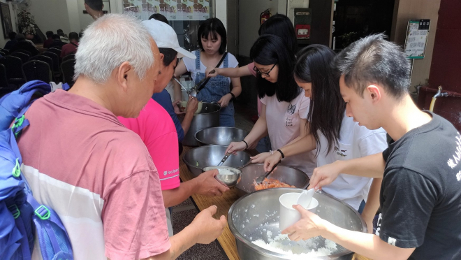 香港中文大學師生 來台北恩友中心參訪服務