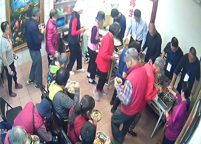 新竹恩友中心 聚會共餐並分送物資