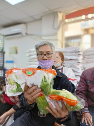 感謝 艾芯蔬菜-用愛心傳遞健康 捐贈有機無毒綠色蔬菜福助貧弱