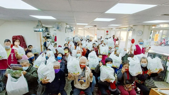 感謝 艾芯蔬菜-用愛心傳遞健康 捐贈有機無毒綠色蔬菜福助貧弱