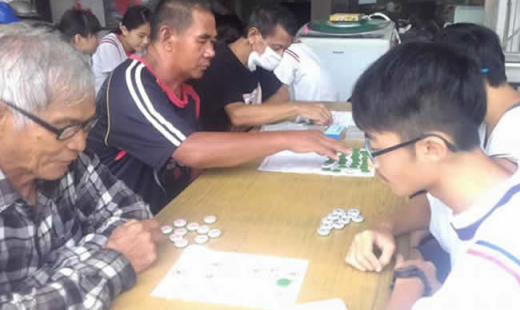 中山國中的同學，來中華恩友擔任志工