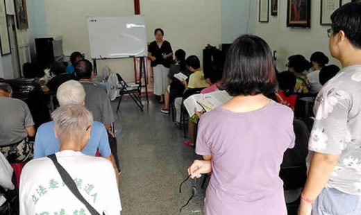 感謝富強教會媽媽小組 到永康恩友中心關懷