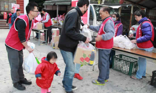 2018年元月-恩友中心中部教會 福貧活動 